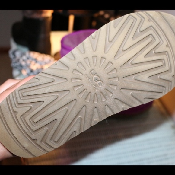 UGGs size 5 - Picture 4 of 5